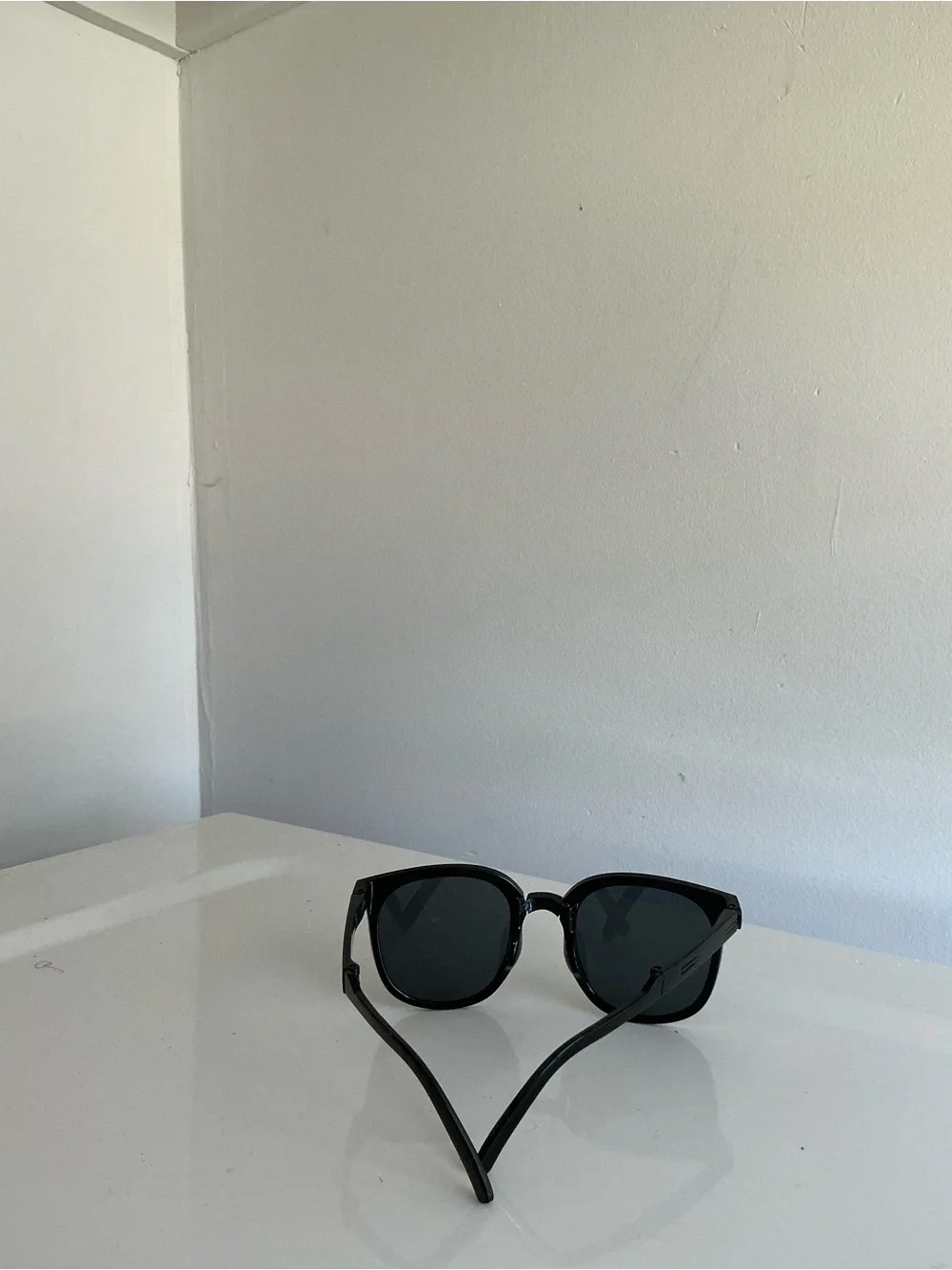 Classic Black Men's Sunglasses - Timeless Polarized Style